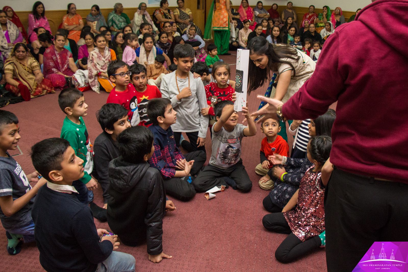 ©1987-2017 SKS Swaminarayan Temple East London